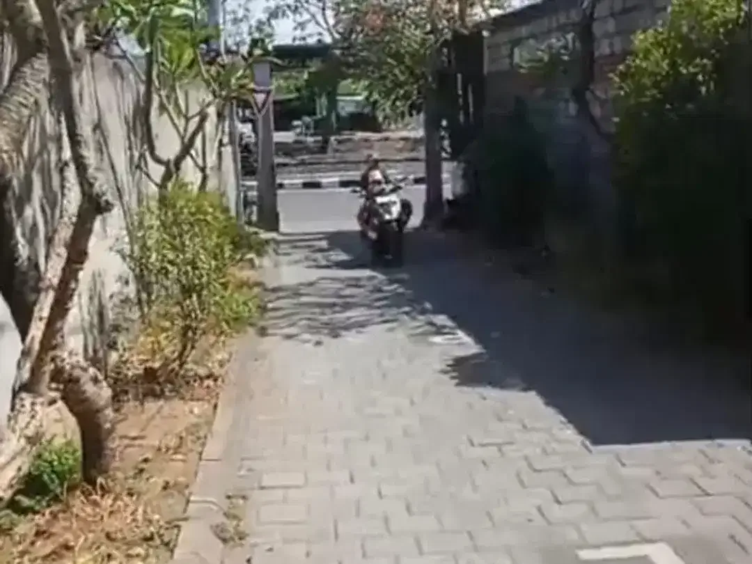 DIJUAL TANAH PINNGIR JALAN UTAMA BY PASS IB MANTRA - Image 7 of 8