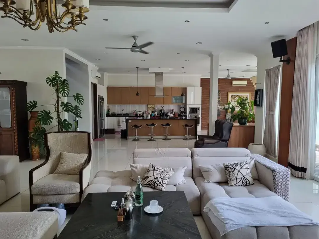 Freehold - Luxury 5-Bedroom Villa with Golf Course Frontage & Ocean Views in Pecatu, Bali - Image 2 of 10