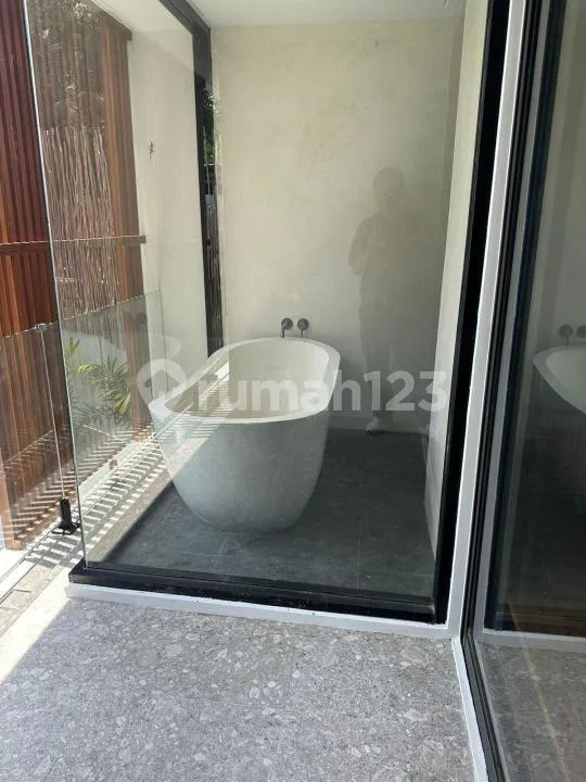 Villa 2Unit View Sawah Dkt Pantai Furnish Balkon Strategis Canggu - Image 1 of 4