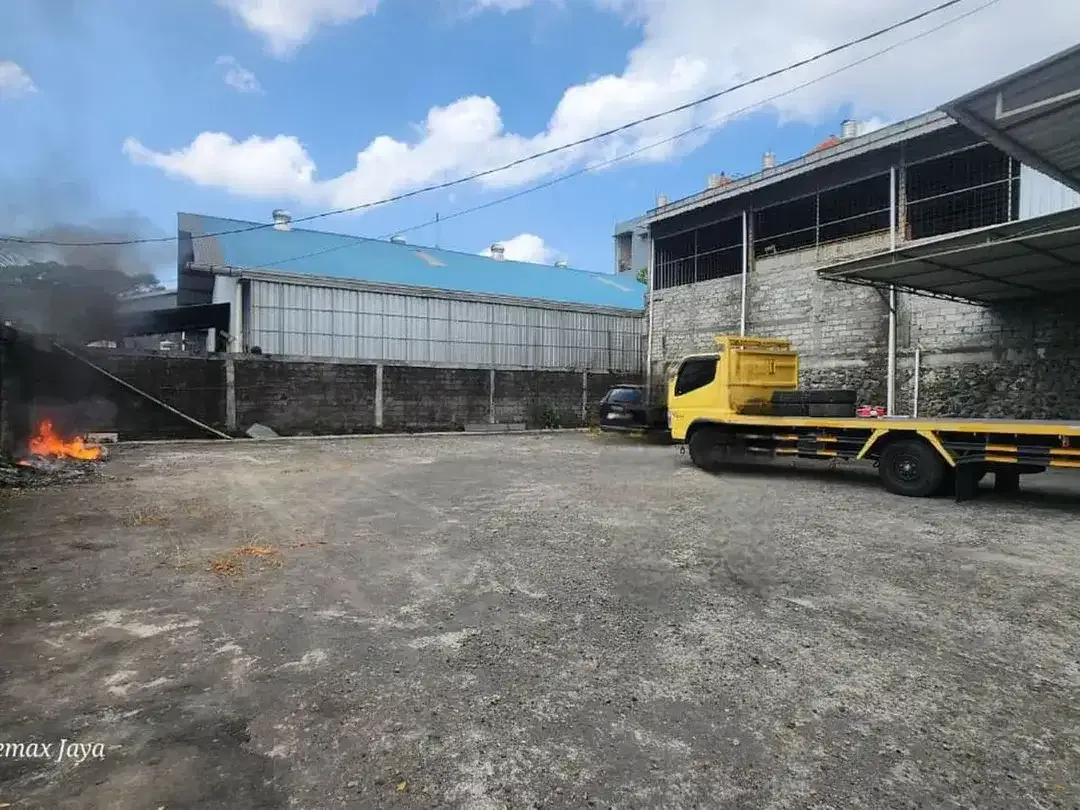Gudang Disewakan di – Akses Kontainer & Parkir Luas, area Gatsu Barat. - Image 7 of 8