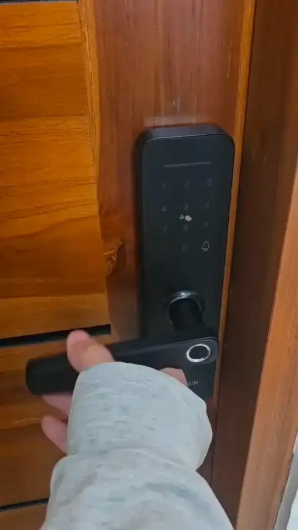 KUNCI DIGITAL SMART DOOR LOCK - Image 1 of 1