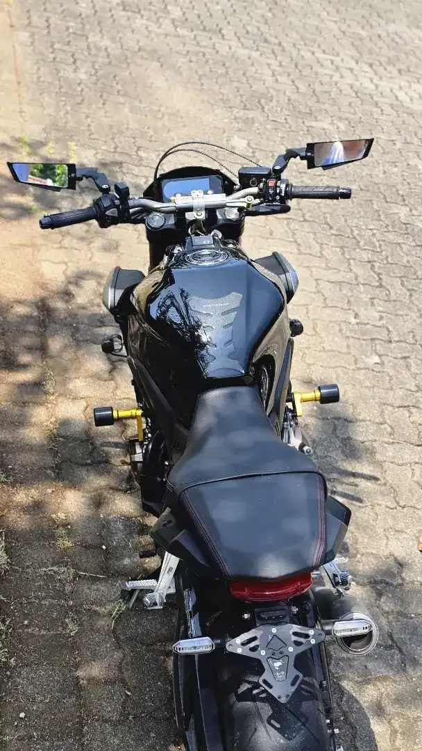 Honda CB650R Neo 2022 warna black, kondisi cakep, siap pakai. No PR. - Image 9 of 10