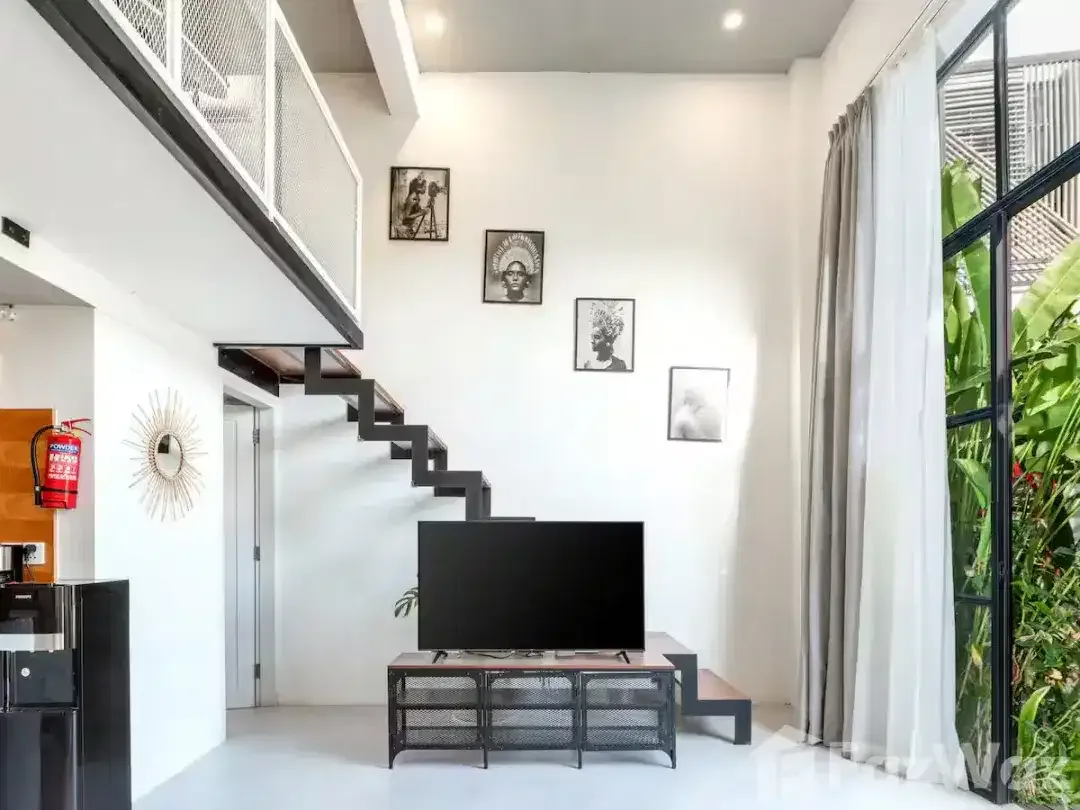 Leasehold Charming 1-BR Apartment in Berawa - Canggu, Bali - Image 7 of 10