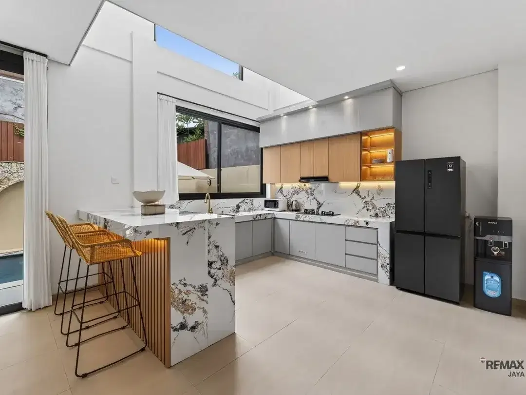 Villa Eksklusif Modern Minimalis Dijual, di Muding, Kerobokan Area - Image 3 of 10