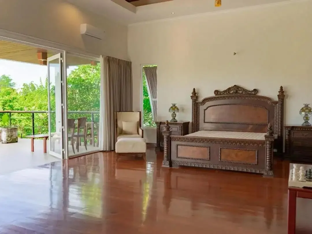 FREEHOLD MODERN CONTEMPORARY VILLA IN ULUWATU VIEW GOLF COURSE - Image 5 of 10
