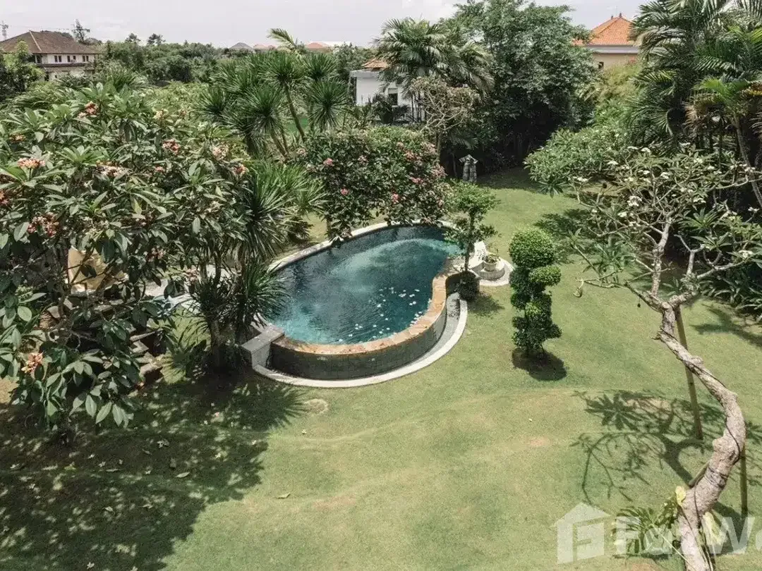 4 Bedroom Villa for rent in Batu Bolong, Bali - Image 3 of 7