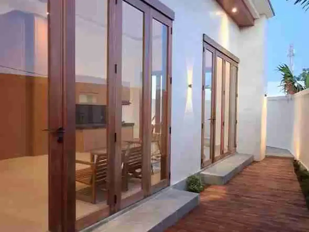 Luxury Villa Di Munggu Dekat Pererenan View Sawah - Image 2 of 10