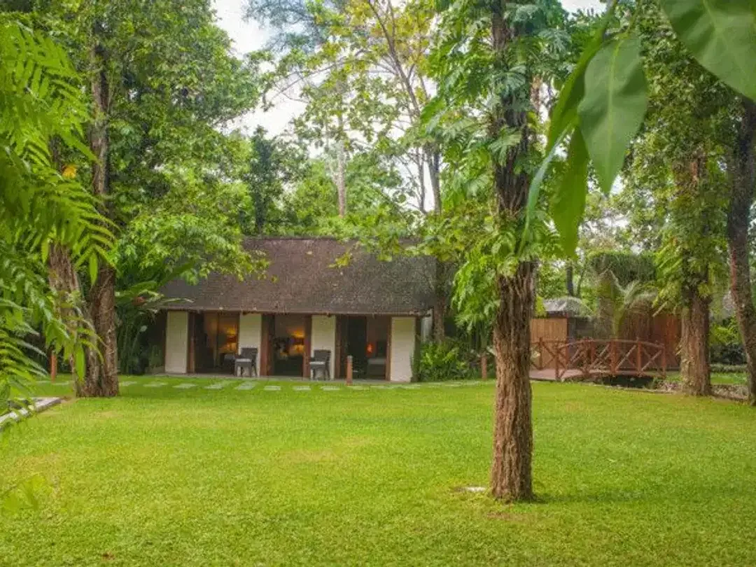 Villa 7 Bedrooms Freehold in Great Location Kerobokan, Canggu - Image 6 of 10