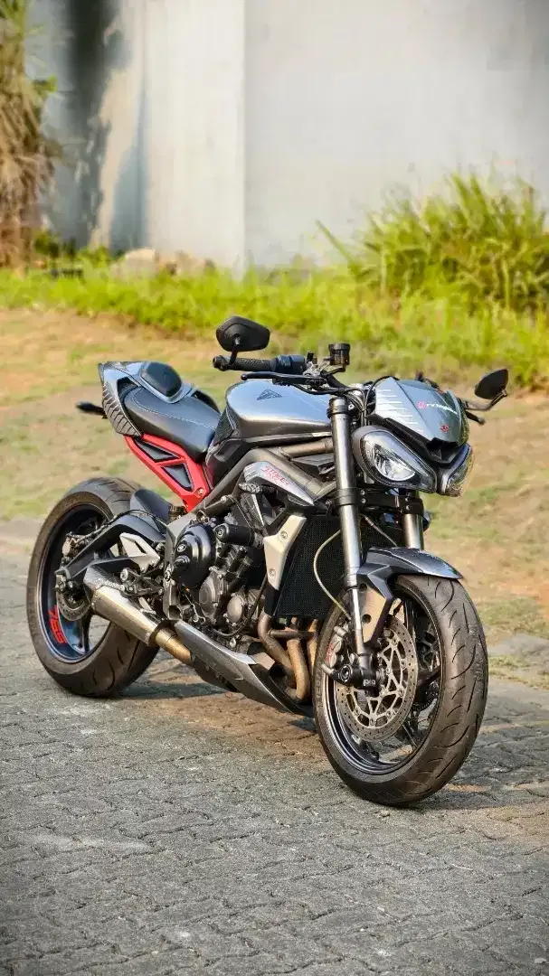 Triumph Street Triple 765RS, Rare item, Like new, No minus - Image 1 of 10