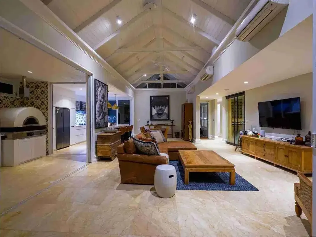 Dijual Villa Mewah di Tepi Tebing dalam Komplek Resor Uluwatu Bali - Image 7 of 9