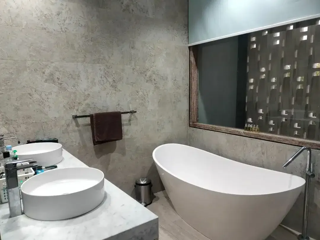 Vila Megah Fully Furnished di Jimbaran, Hanya 1,2 Km Dari Bypass - Image 8 of 10