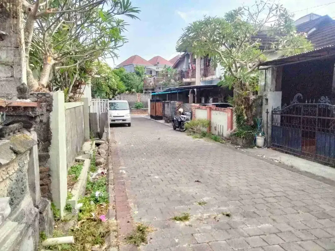 DIJUAL RUMAH KESAMBI, KEROBOKAN, KUTA UTARA - Image 1 of 10