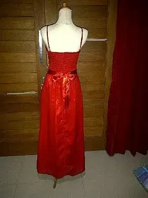 Baju Pesta Merah Brilliant - Image 2 of 2