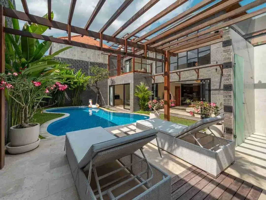 FREEHOLD Luxury Villa in Semer, kerobokan - Bali - Image 3 of 10