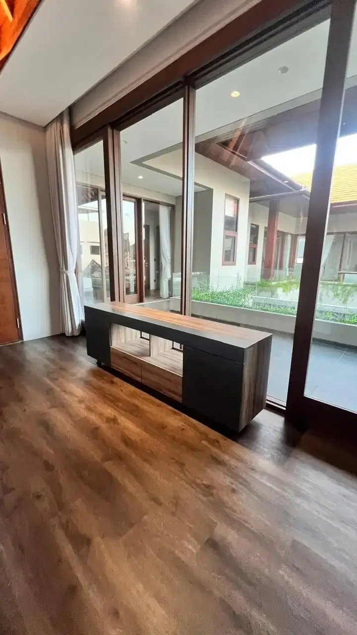 FOR RENT VILLA MEWAH BARU 4BR DEKAT PANTAI SINDHU SANUR - Image 5 of 10