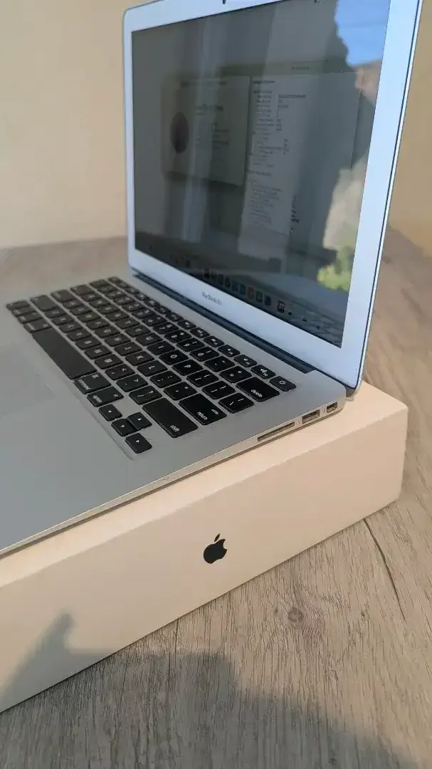 MACBOOK AIR 2017 8/256GB - Image 4 of 7