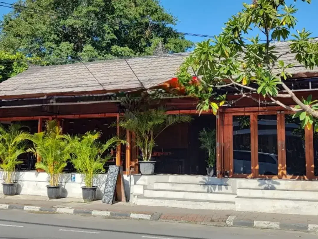 Ex Cafe Disewakan di Sisi Pantai Sanur Bali - Image 5 of 5