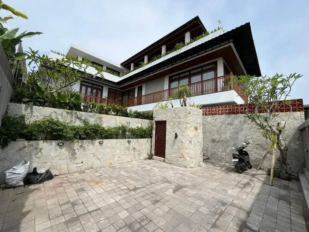LUXURY 4BEDROOM VILLA PERERENAN CANGGU - Image 8 of 9