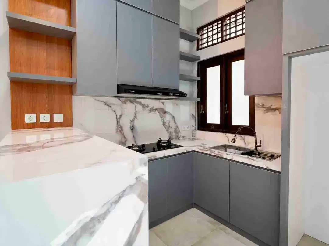 RUMAH NYAMAN DAN STRATEGIS DI RENON - Image 5 of 10