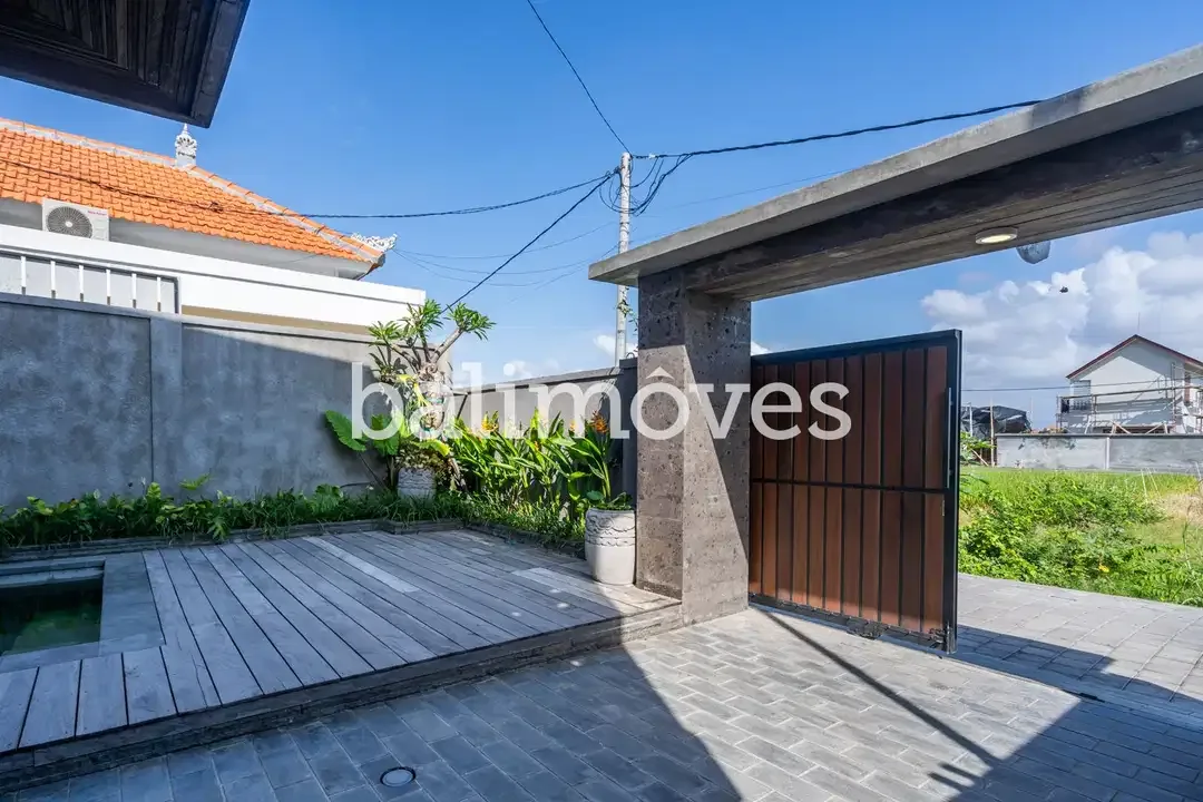 Villa Baru dengan 3 Kamar Tidur yang Indah di Sanur - Image 3 of 10