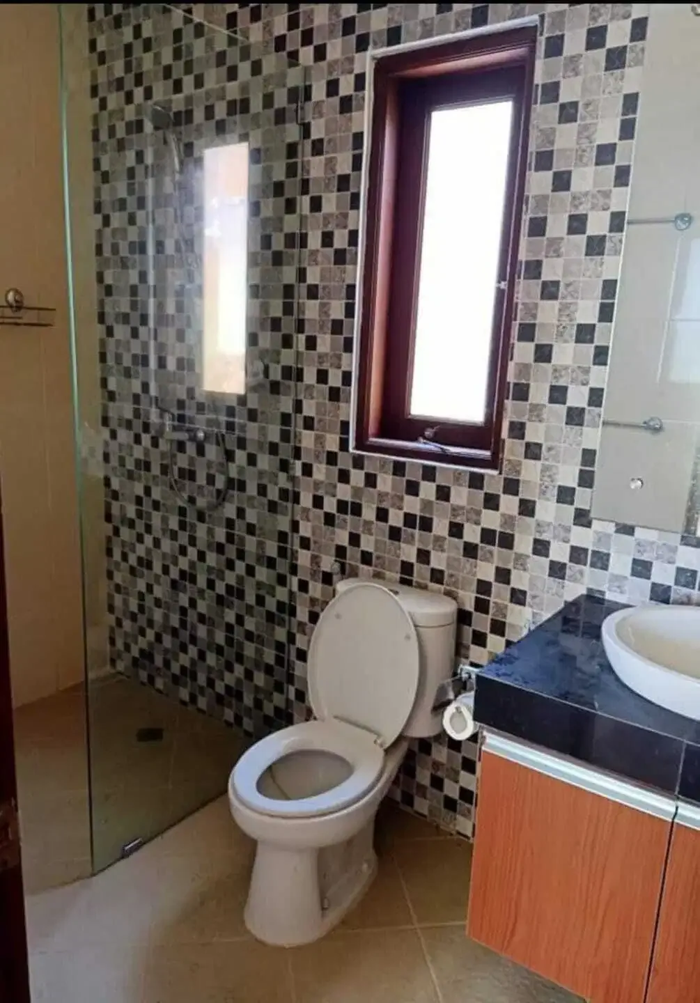 rumah 2 lantai di jimbaran,kompleks elite,tersedia public pool,gym - Image 2 of 10