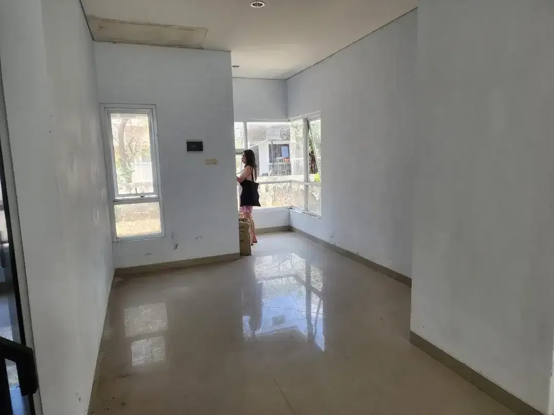 Freehold - Rare Opportunity to Own a Premium Residence in Jimbaran - Near Harvest Land, Bali - Image 3 of 6