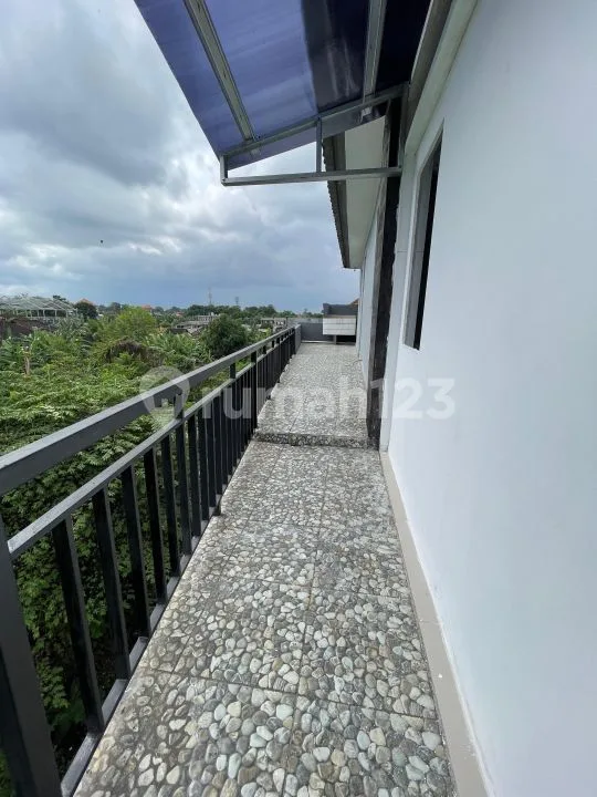 Rumah 3 Lantai Dekat Kampus Unud Dan Pantai Jimbaran - Image 1 of 4