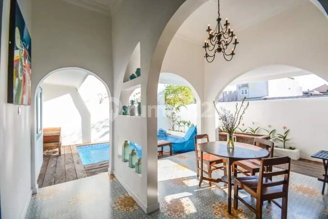 Leasehold 10 Years 3br Villa With Big Garden In Kerobokan Bali - Image 4 of 4