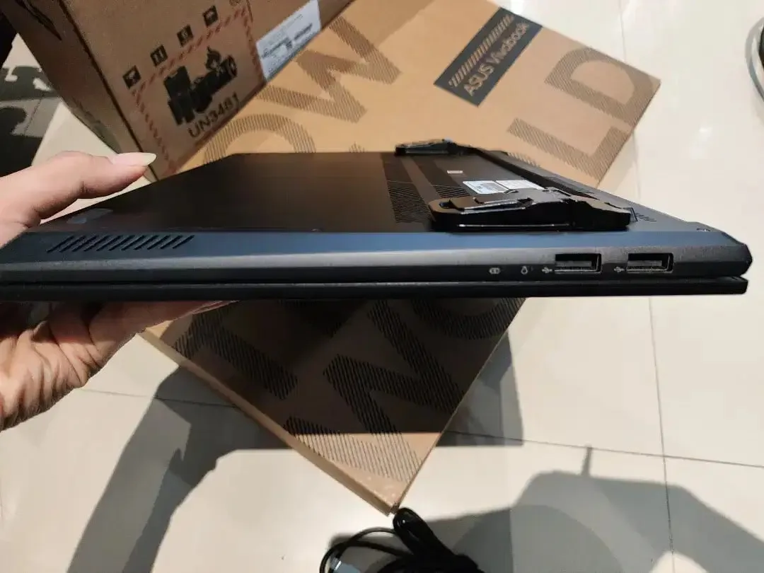 Laptop Asus Vivobook 14x Pro 16GB 2TB Storage - Image 4 of 10