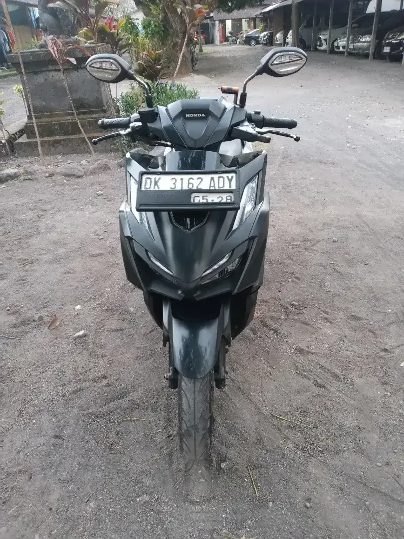 Vario 160 Tahun 2023 - Image 1 of 6