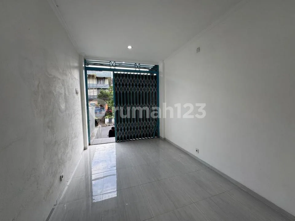Ruko Strategis Kesiman, SHM, Siap Usaha - Image 2 of 4