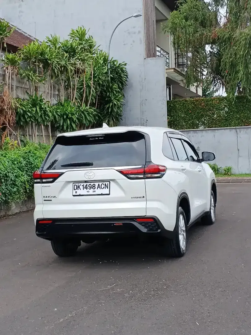 INNOVA ZENIX HYBRID KM 8 RB ASLI BALI SEPERTI BARU - Image 3 of 10