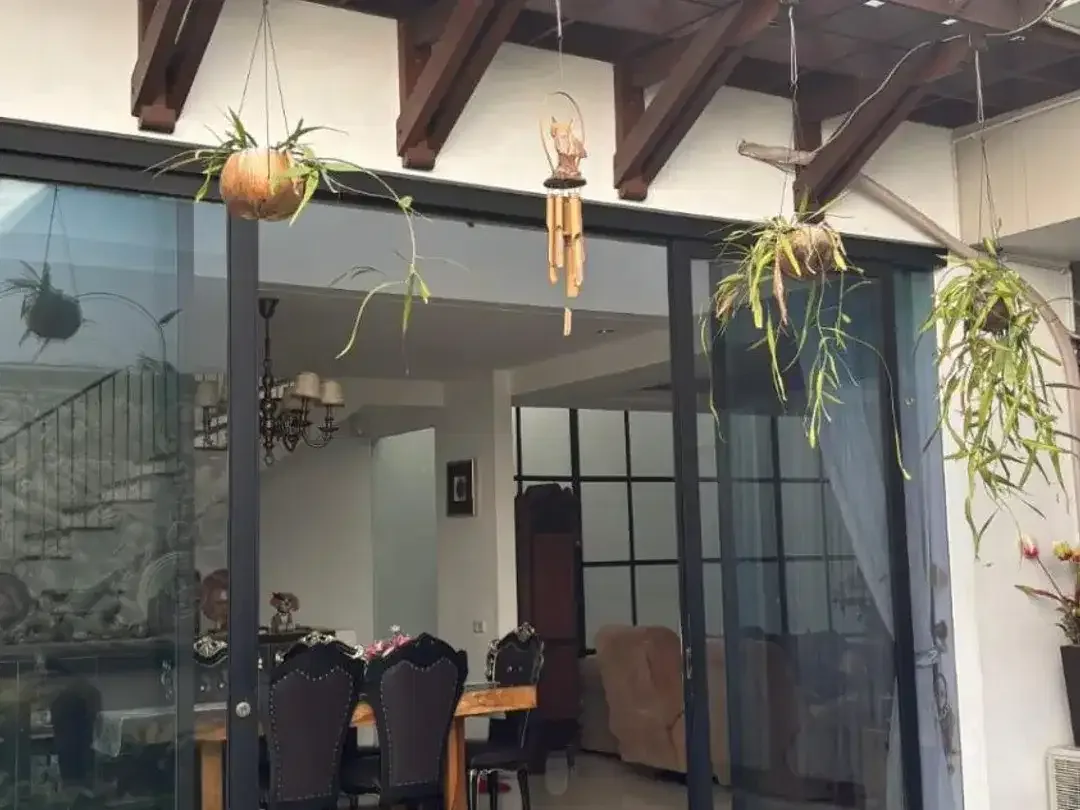 Rumah Modern kawasan elite Citraland Denpasar - Image 8 of 10