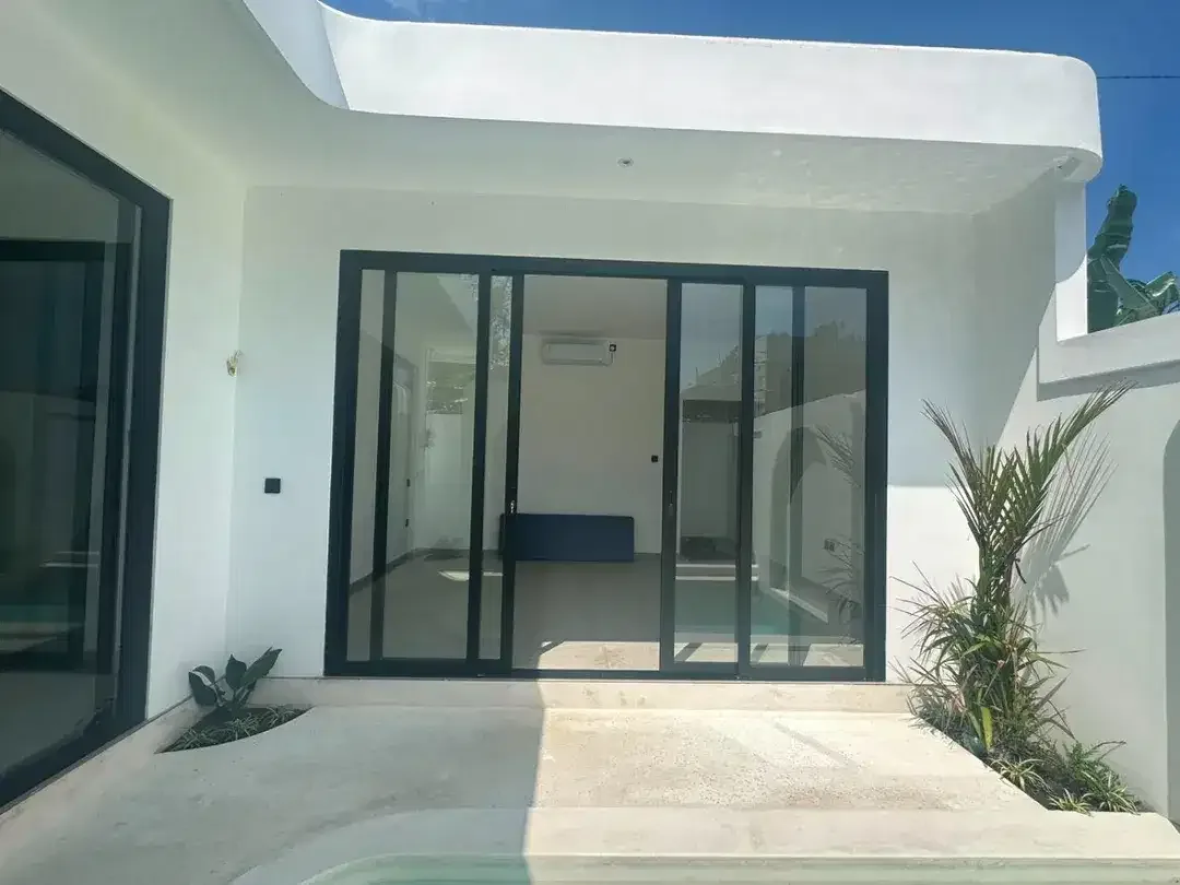 Disewakan  Modern Villa  baru siap huni - Image 8 of 10