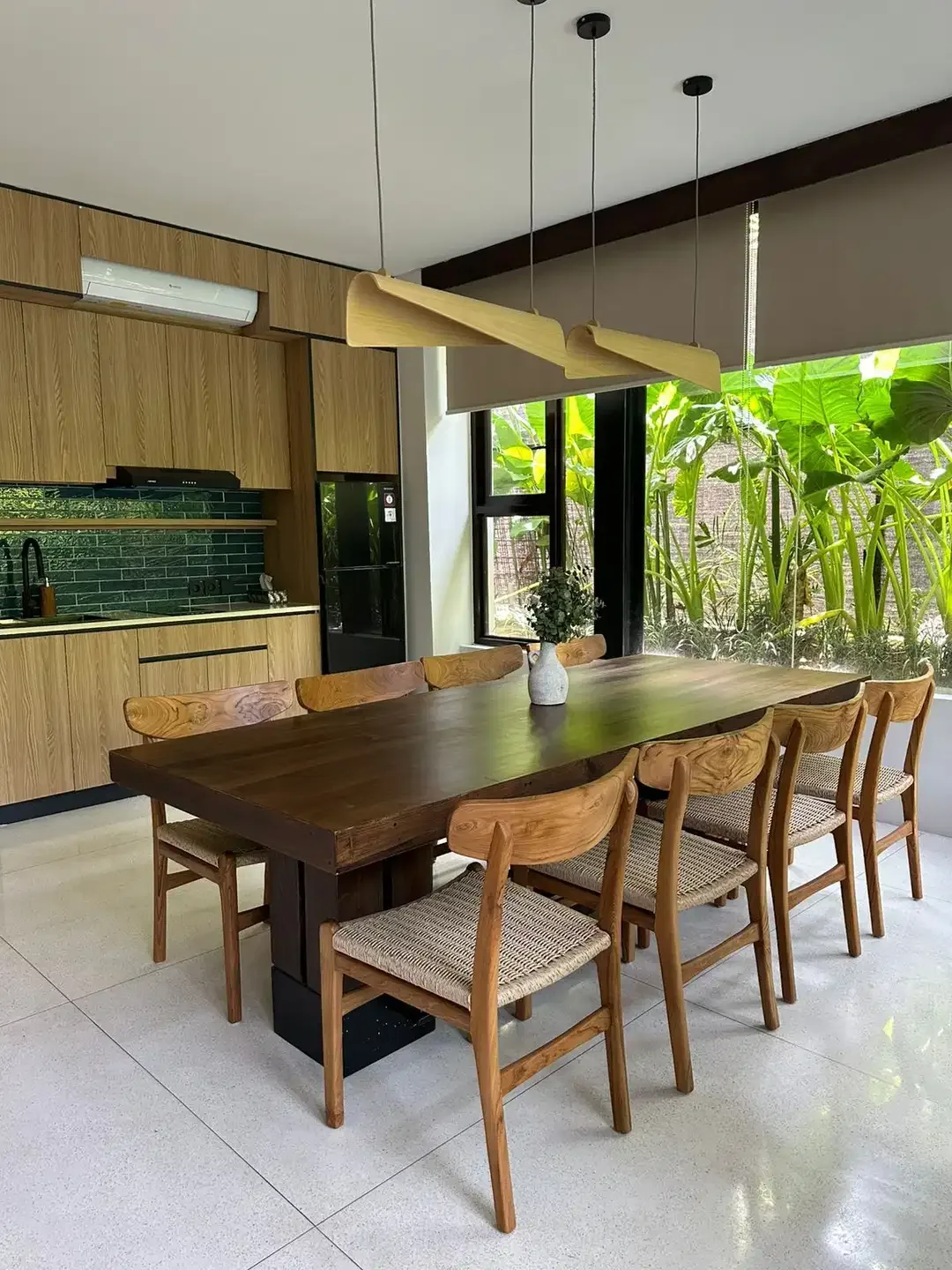 Villa Mewah Modern Tropis  3 br Furnished di Pusat Canggu - Image 7 of 10