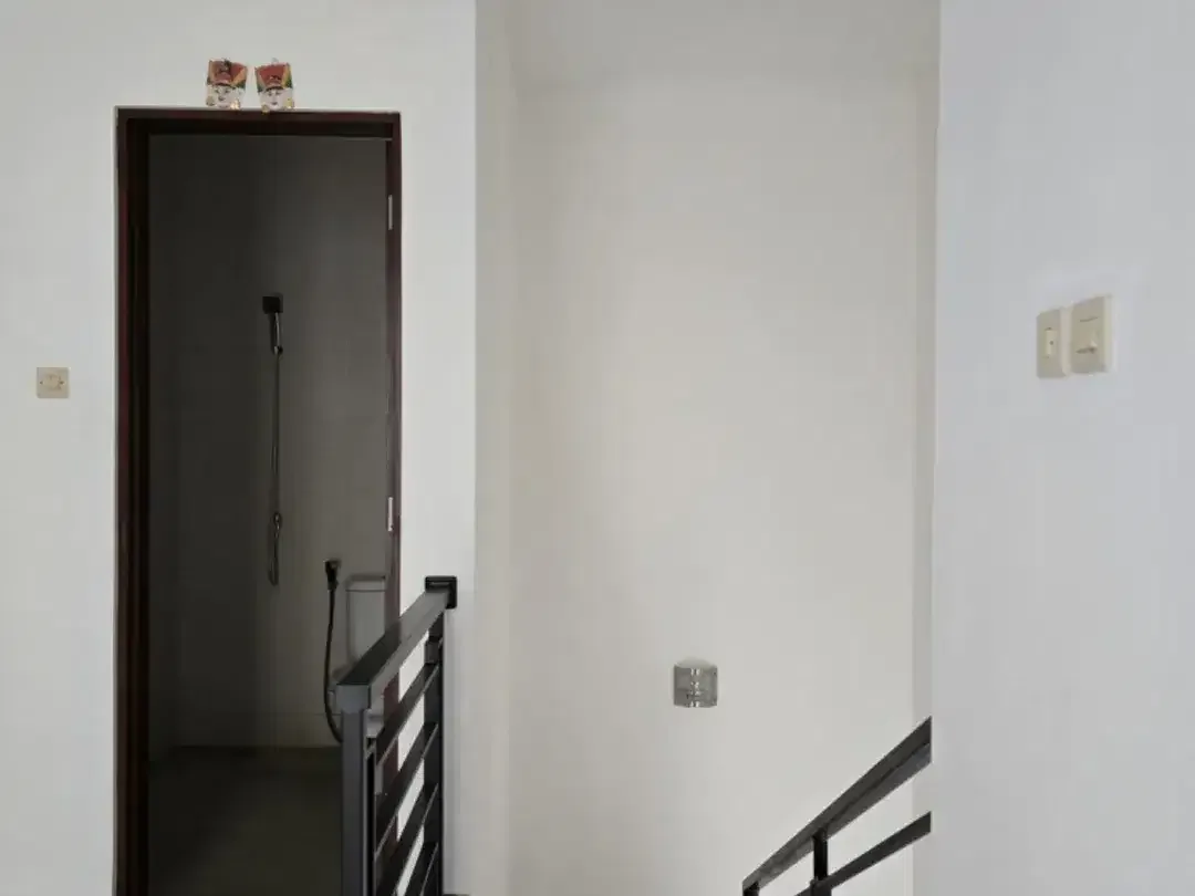 DI JUAL RUMAH DEKAT SEMINYAK DI KEROBOKAN BADUNG BALI ONE GATE - Image 3 of 7