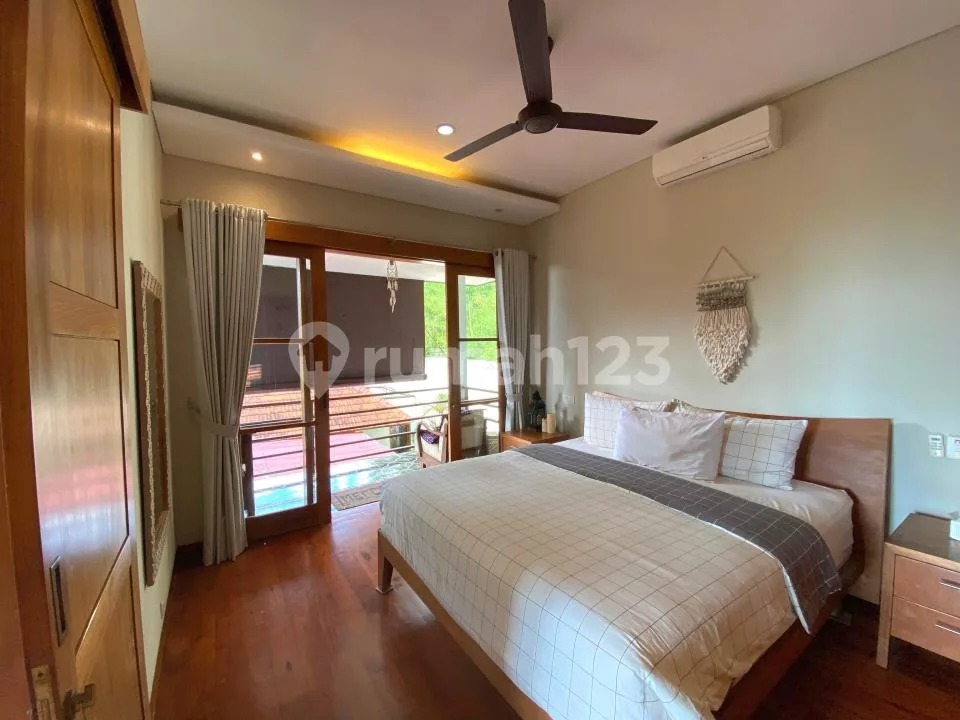 Luxury Villa Pecatu Uluwatu | SHM | LT 675 M² | Parkir 5 Mobil - Image 4 of 4