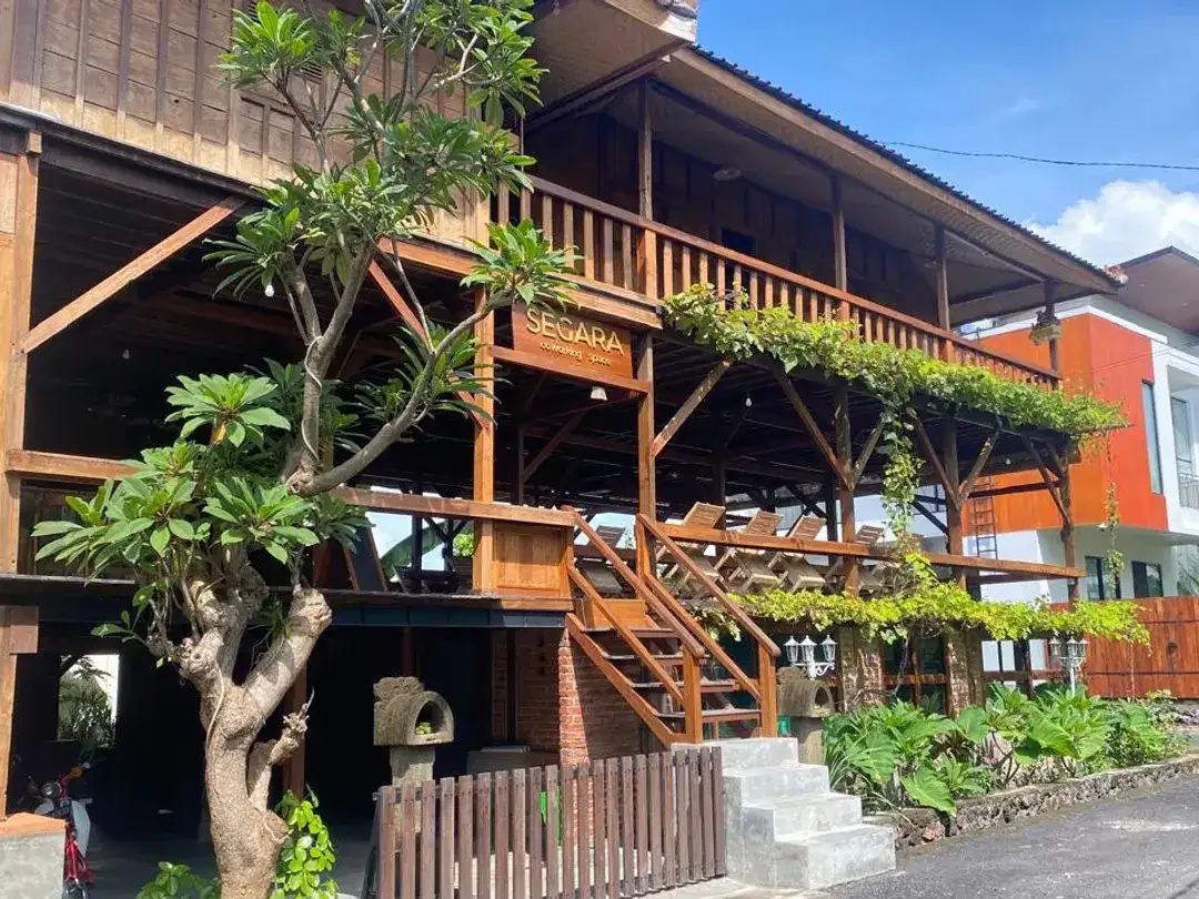 3 STOREY COMMERCIAL BUILDING IN BADAK AGUNG DENPASAR - Image 2 of 5