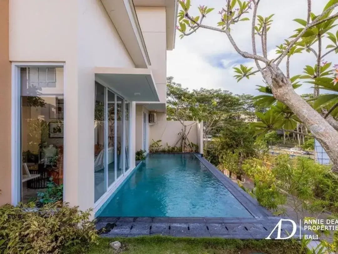 FREEHOLD MODERN 2-BEDROOM VILLA IN SECURE COMPLEX - NUSA DUA - Image 3 of 10