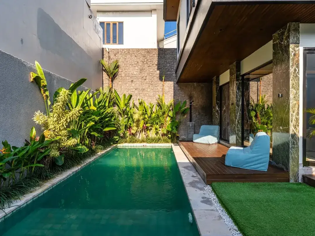 FOR SALE LUXURY VILLA IN THE HEART OF SEMINYAK - Image 1 of 10