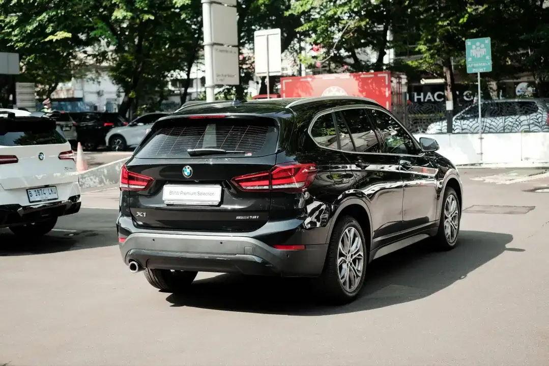 BMW X1 18i Dynamic (2022) - Image 5 of 10