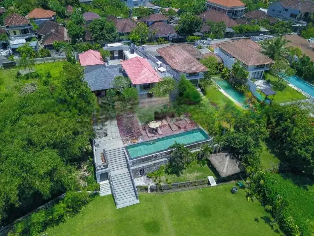 Sale Freehold

Villa full view of green rice fields Raya Utama Tuka - Babakan , Canggu Bali - Image 3 of 5