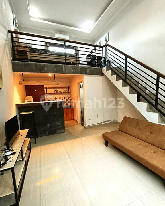 [Amr-107.Rsa.z] Stylish Mezzanine Living In East Denpasar - Modern Comfort At An Affordable Monthly Rate!] - Image 1 of 4