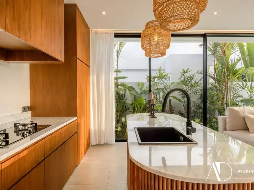 LEASEHOLD | 1-BEDROOM VILLA 100 METERS FROM SESEH BEACH - Image 8 of 10