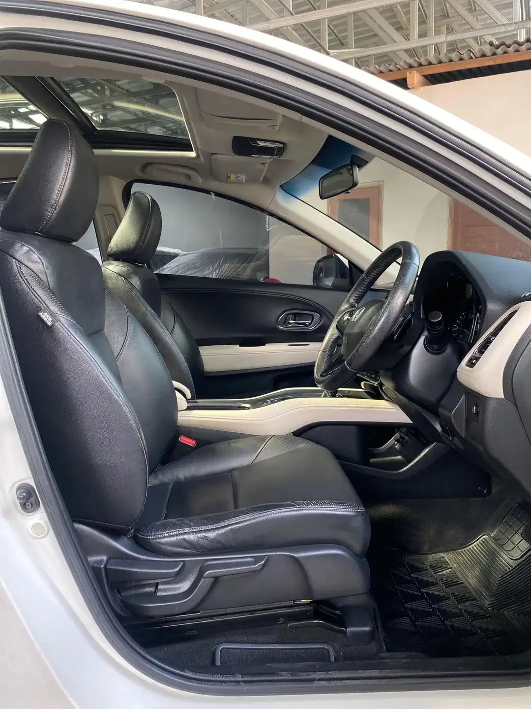 HRV Prestige 1.8 CVT 2018 - Image 10 of 10
