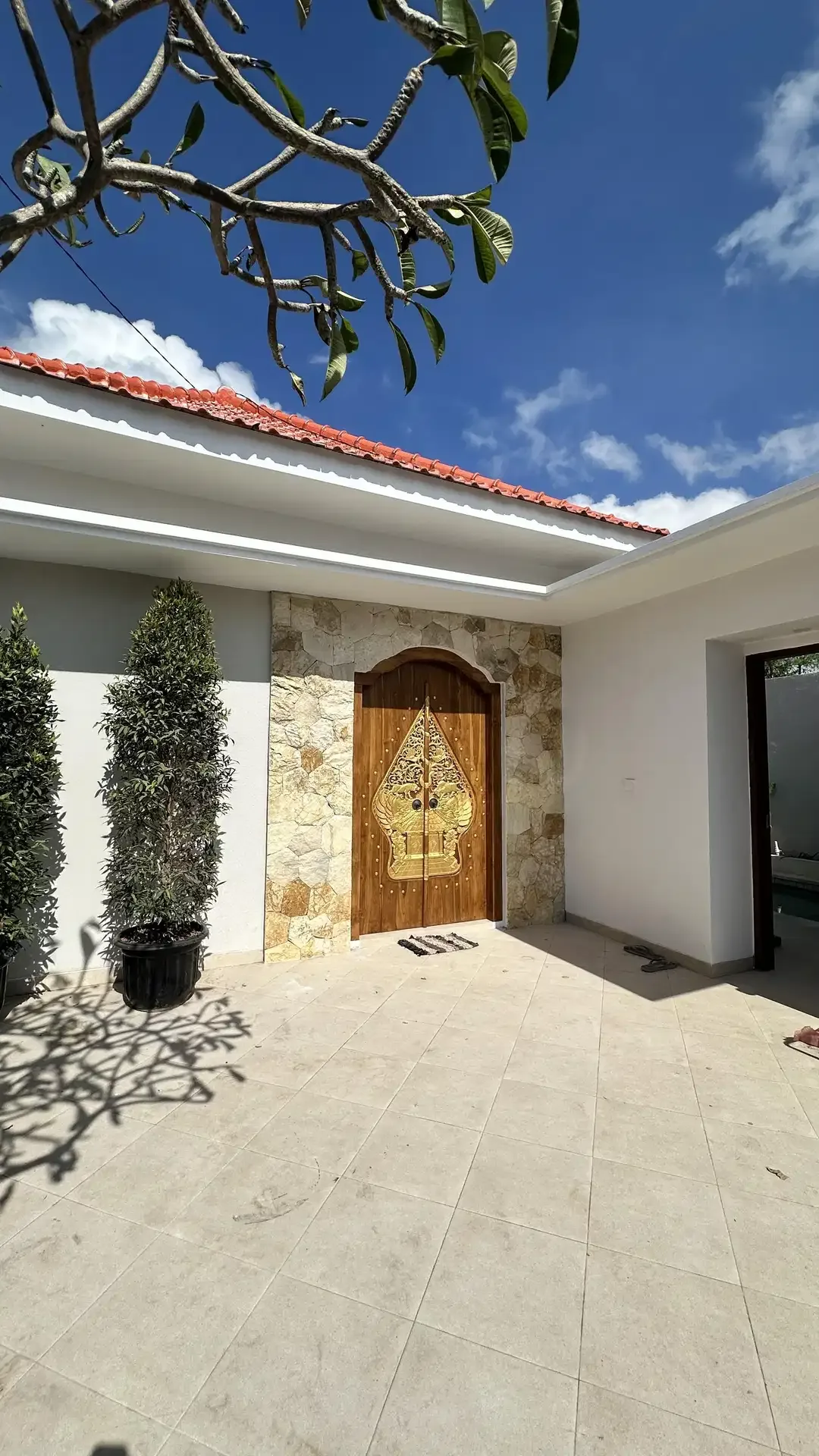 villa siap huni dipuri gading jimbaran,dkt gwk,pantai - Image 1 of 10