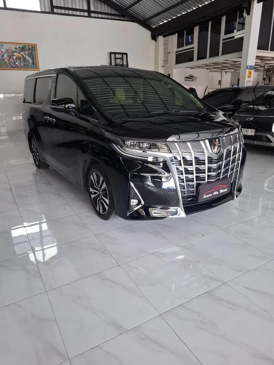 Toyota Alphard G facelift - Image 2 of 8