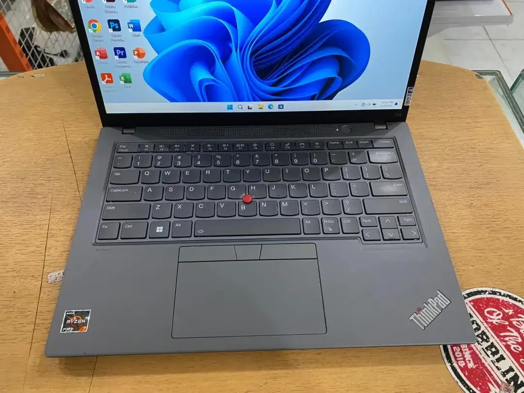 Lenovo ThinkPad T14 G3 Ryzen 7 PRO 6850U Ram 16GB SSD 512GB Touchscren - Image 3 of 10