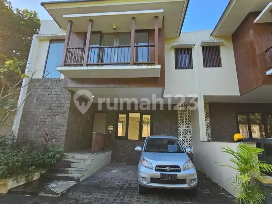 Rumah Lingkungan Expat 2 Lantai,Bebas Banjir Dekat Gwk - Image 2 of 10