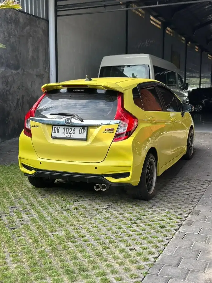 JAZZ RS 2017 FACELIFT MATIC ASLI BALI LOW KM ISTIMEWA SIAP PAKAI - Image 4 of 10
